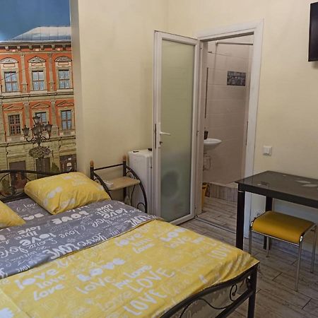 Smart Yellow Apartment-15 Хв Від Жд Вокзалу إلفيف المظهر الخارجي الصورة