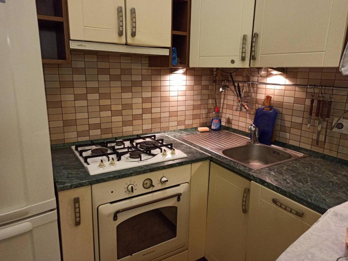 Smart Yellow Apartment-15 Хв Від Жд Вокзалу إلفيف المظهر الخارجي الصورة